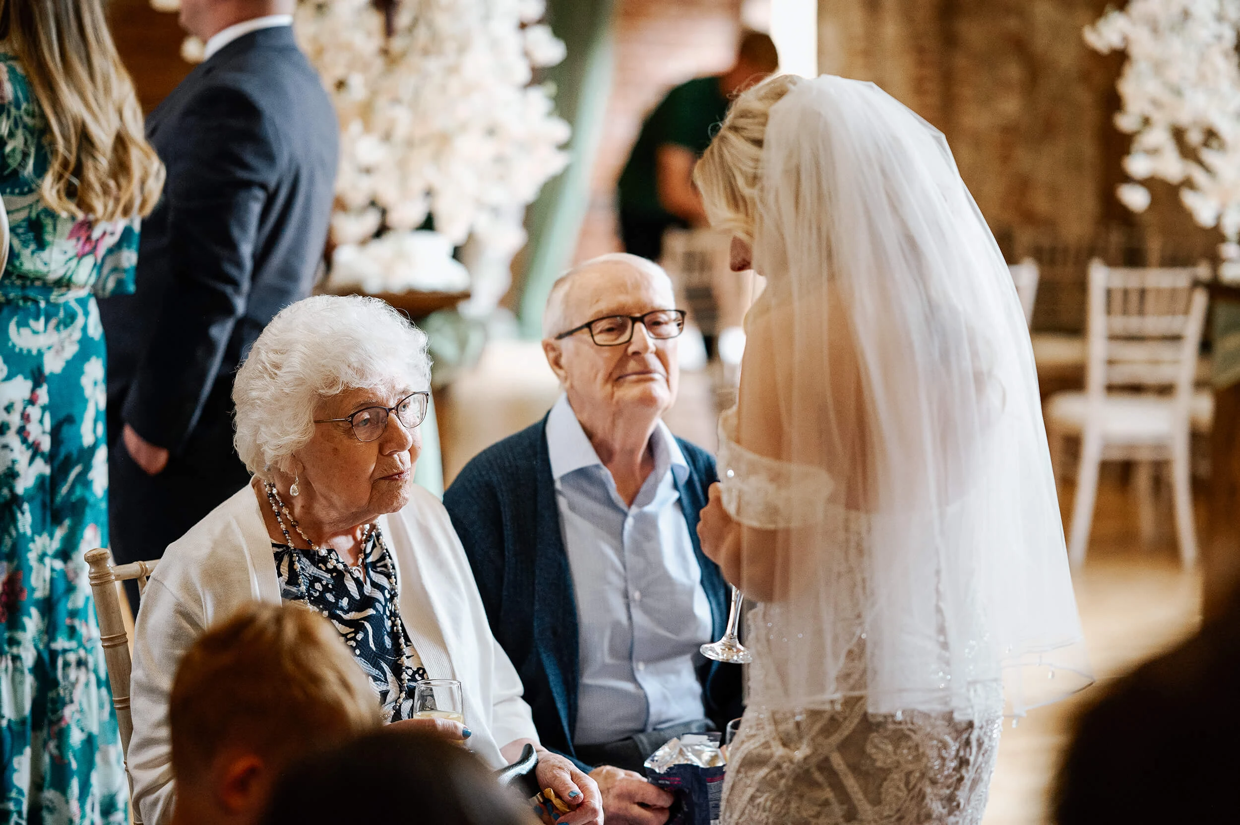 alternative-countryside-barn-wedding-in-suffolk-photograhper-