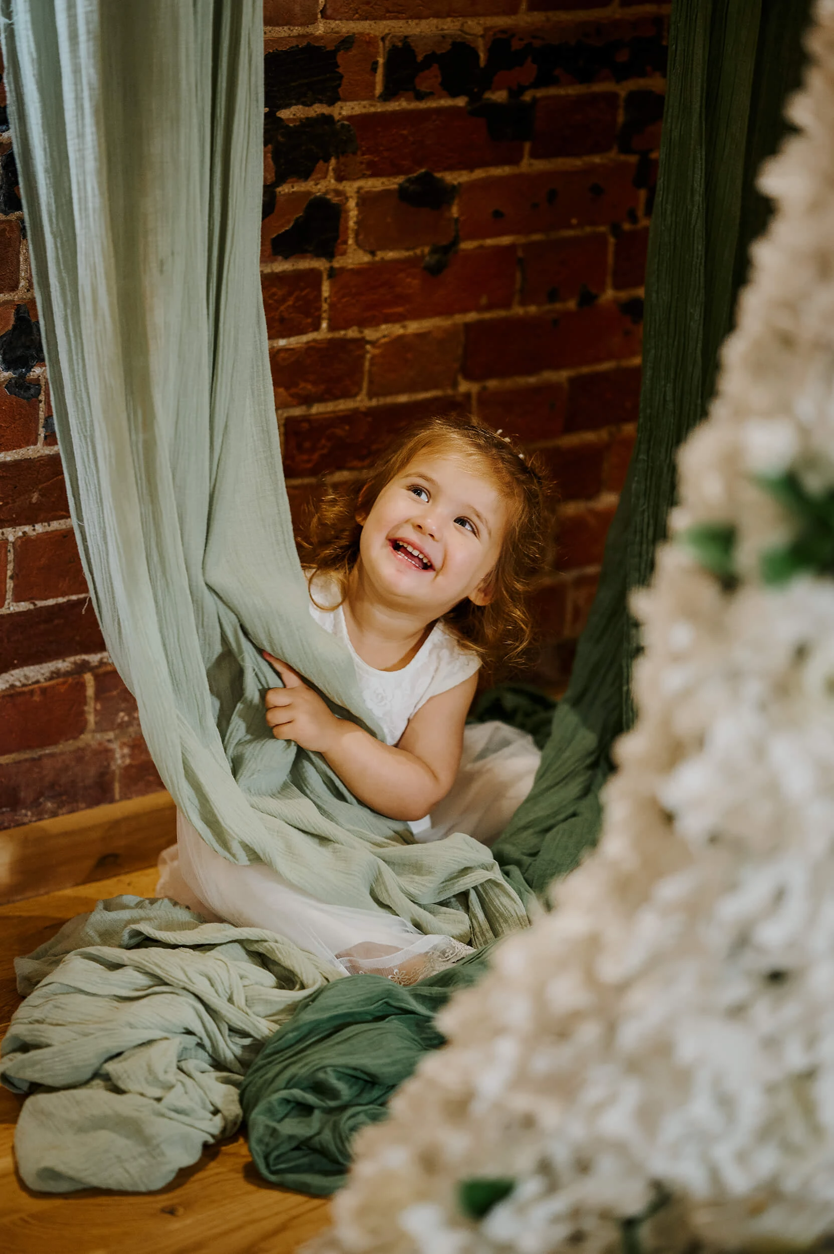 alternative-countryside-barn-wedding-in-suffolk-photograhper-