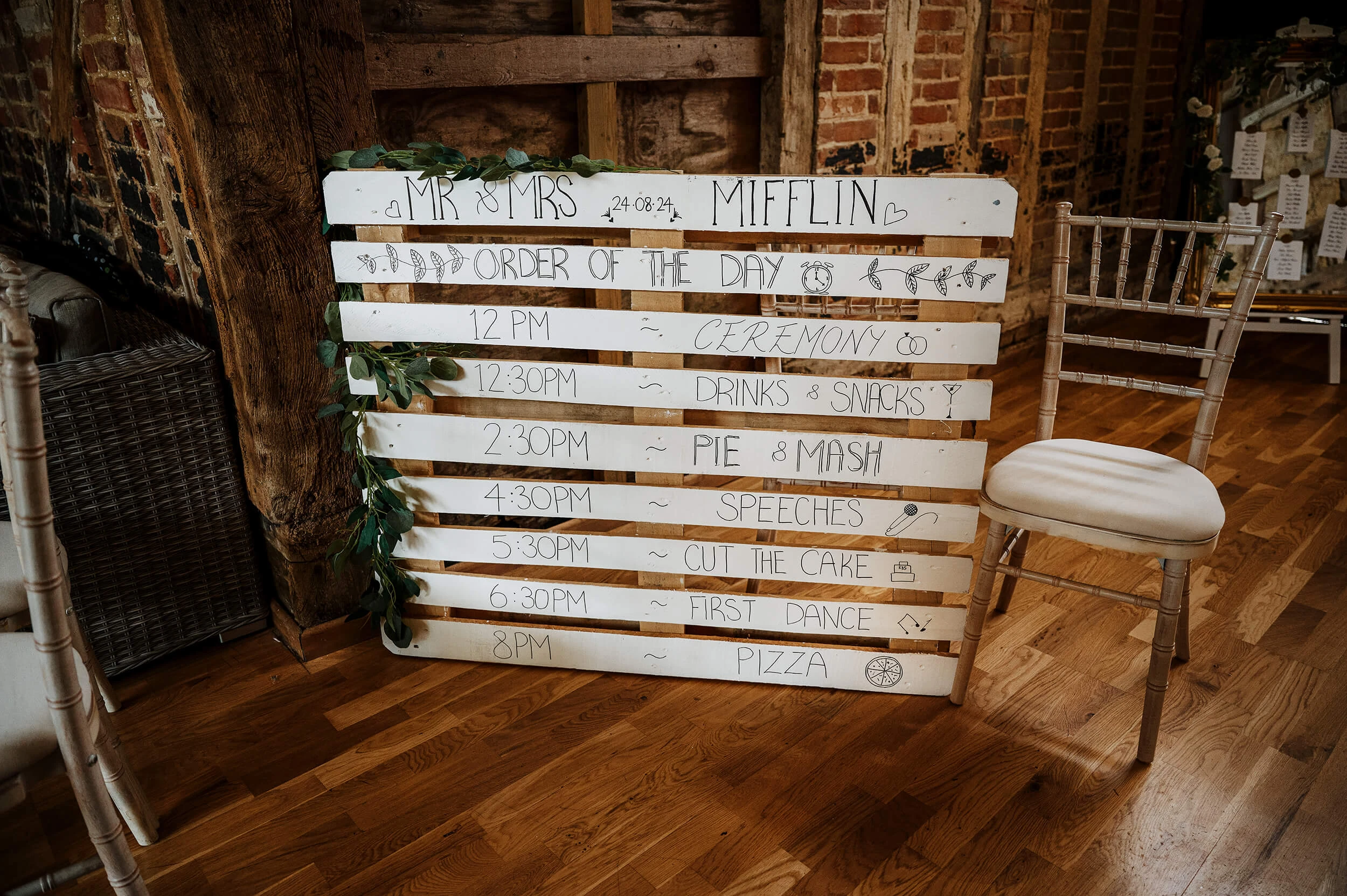 alternative-countryside-wedding-in-suffolk-photograhper-