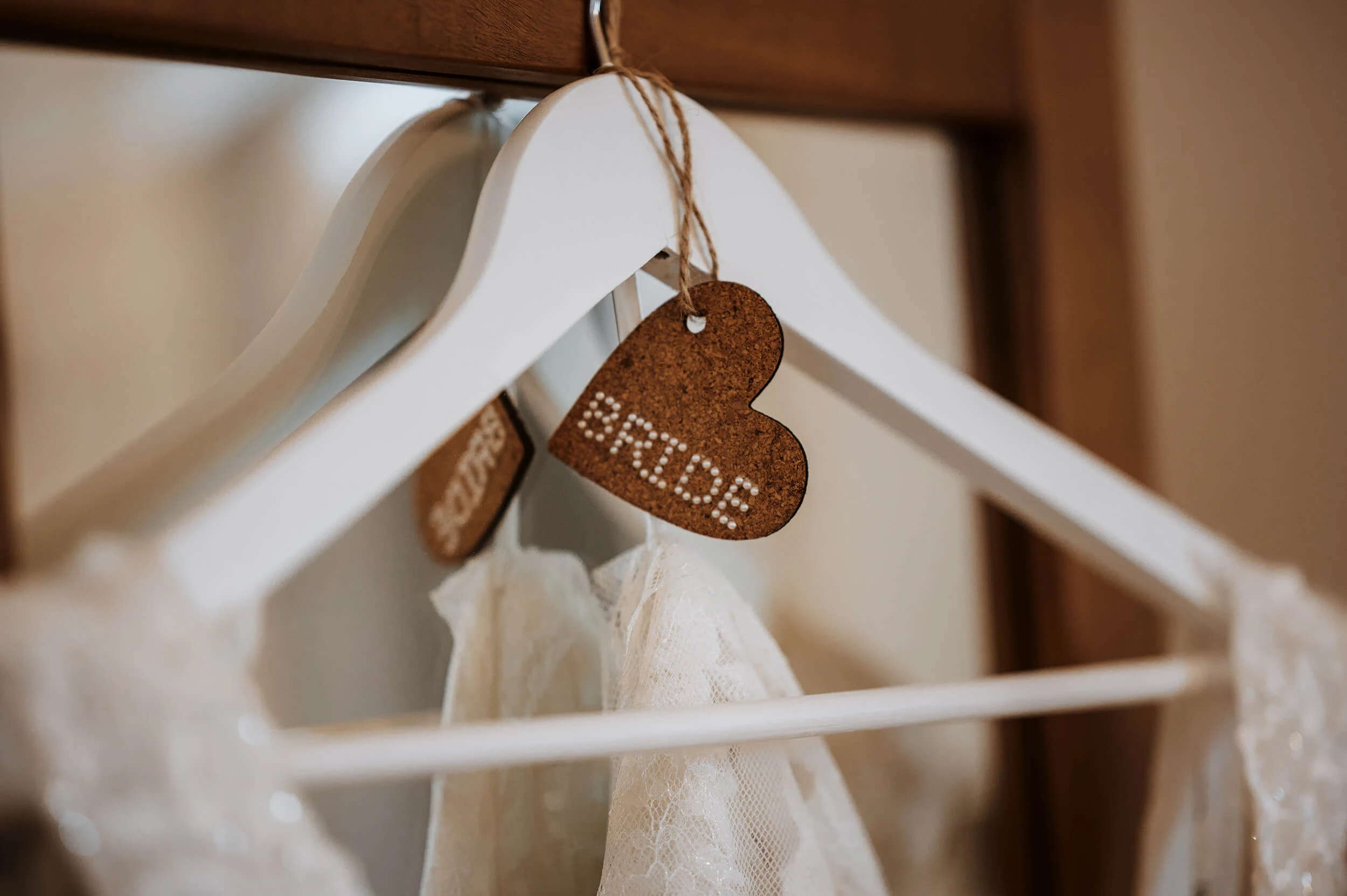 alternative-countryside-wedding-in-suffolk-photograhper
