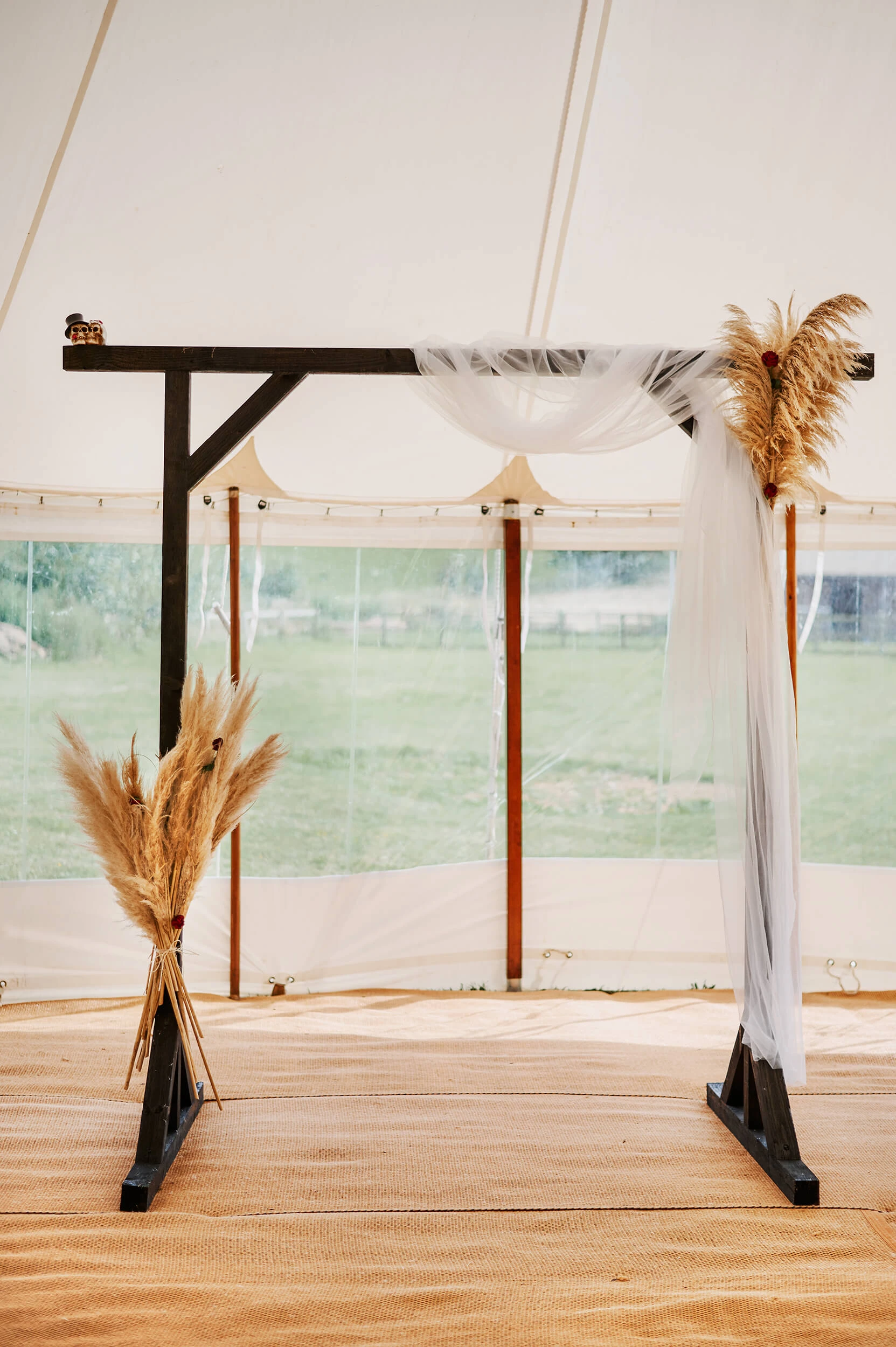 Boho_Gothic_Romantic_Relaxed_Alternative_Wedding_Photographer_In_Suffolk_Kezia_Tan