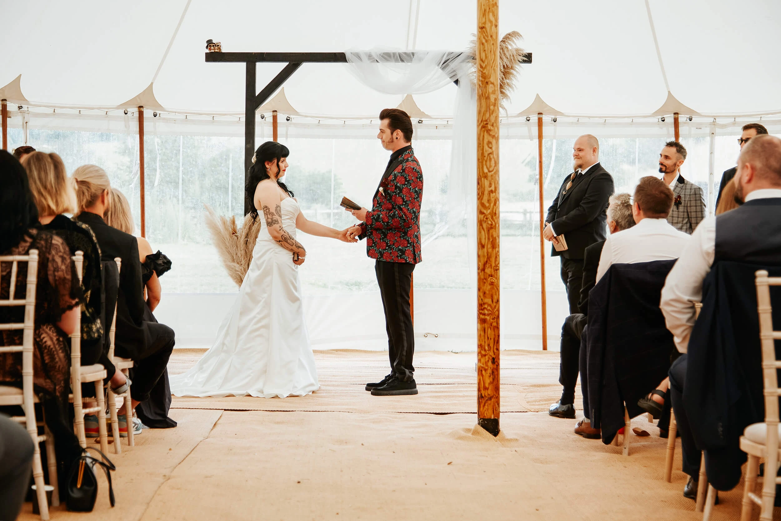 Boho_Gothic_Romantic_Relaxed_Alternative_Wedding_Photographer_In_Suffolk_Kezia_Tan