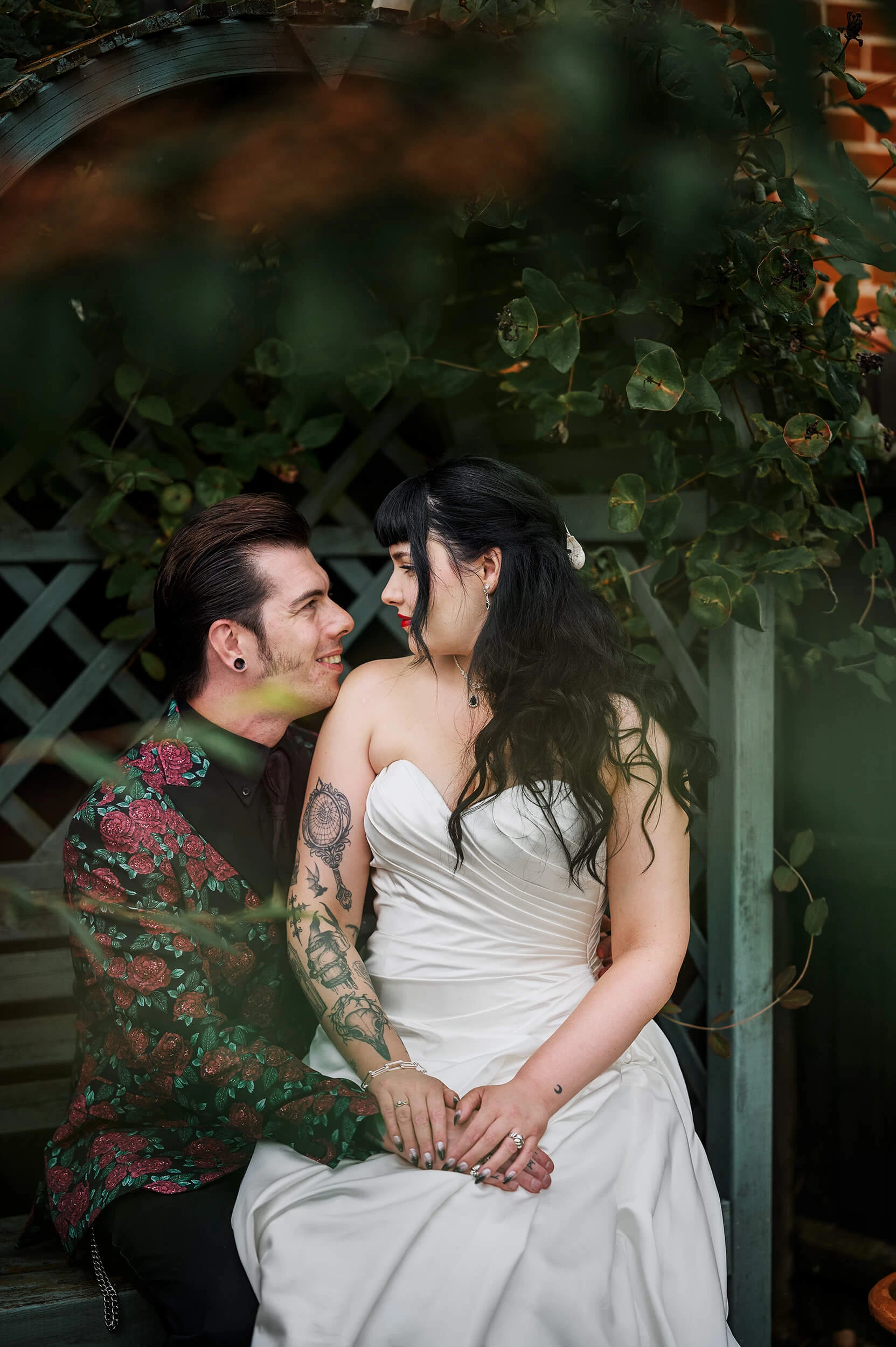 Boho_Gothic_Romantic_Relaxed_Alternative_Wedding_Photographer_In_Suffolk_Kezia_Tan