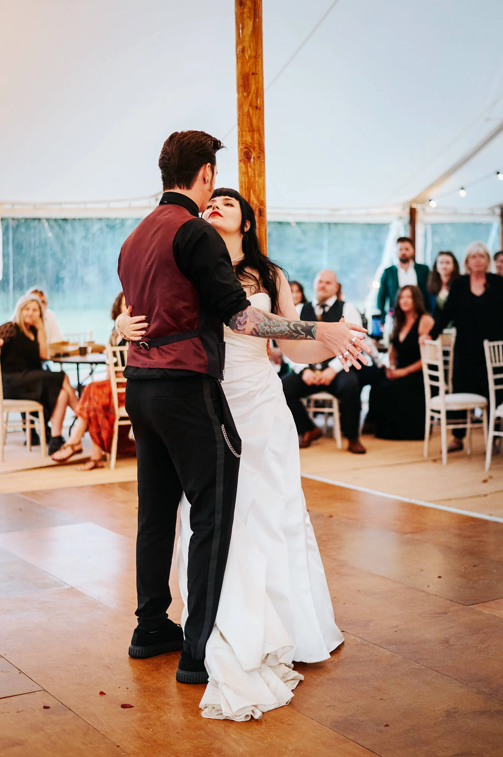 Boho_Gothic_Romantic_Relaxed_Alternative_Wedding_Photographer_In_Suffolk_Kezia_Tan