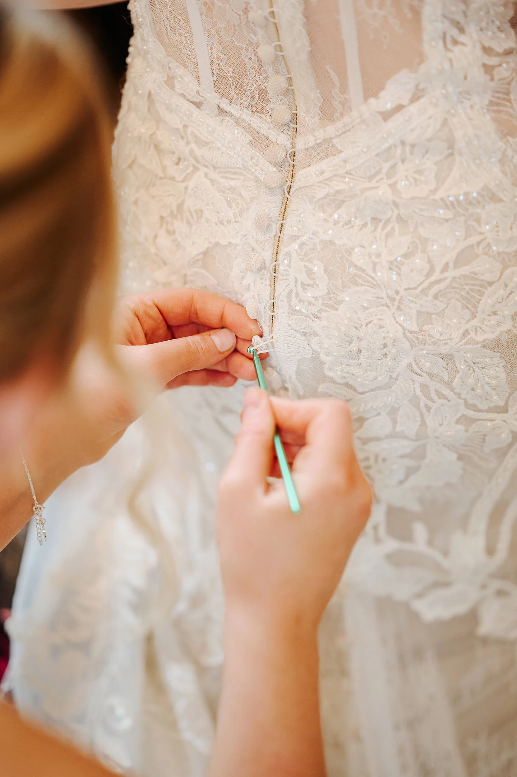 bride-prep-airbnb-suffolk-wedding