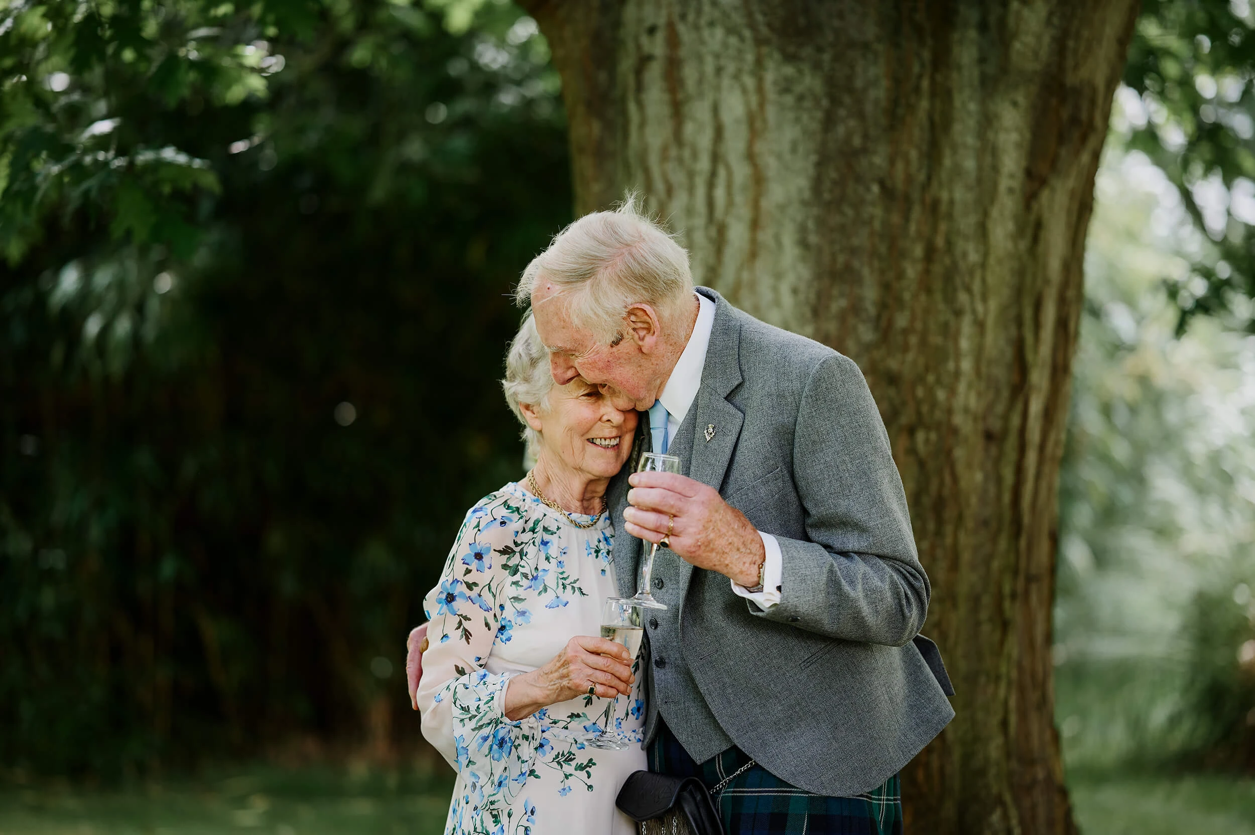 female-wedding-photographer-london-editorial-documentary