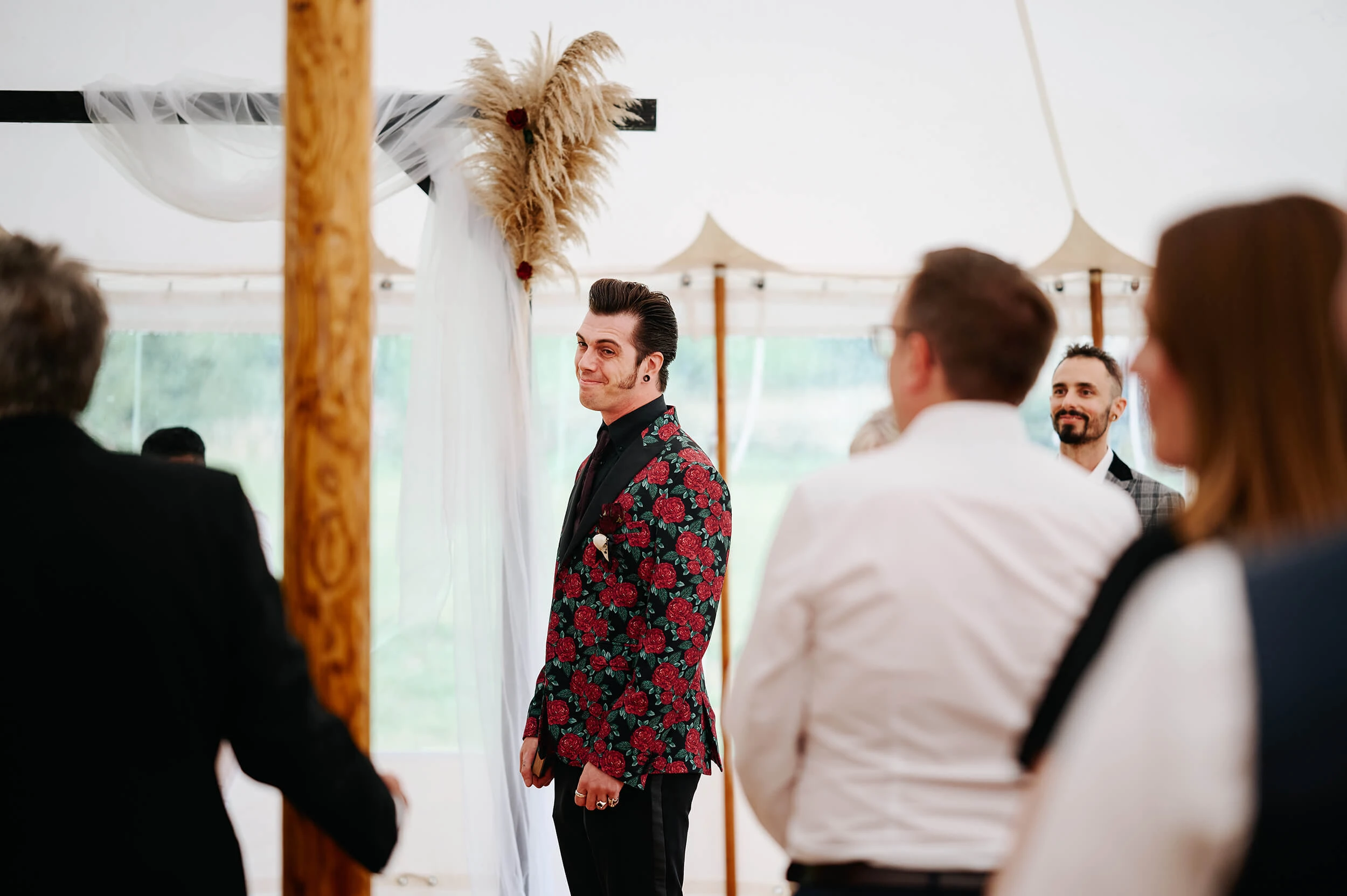 Boho_Gothic_Romantic_Relaxed_Alternative_Wedding_Photographer_In_Suffolk_Kezia_Tan