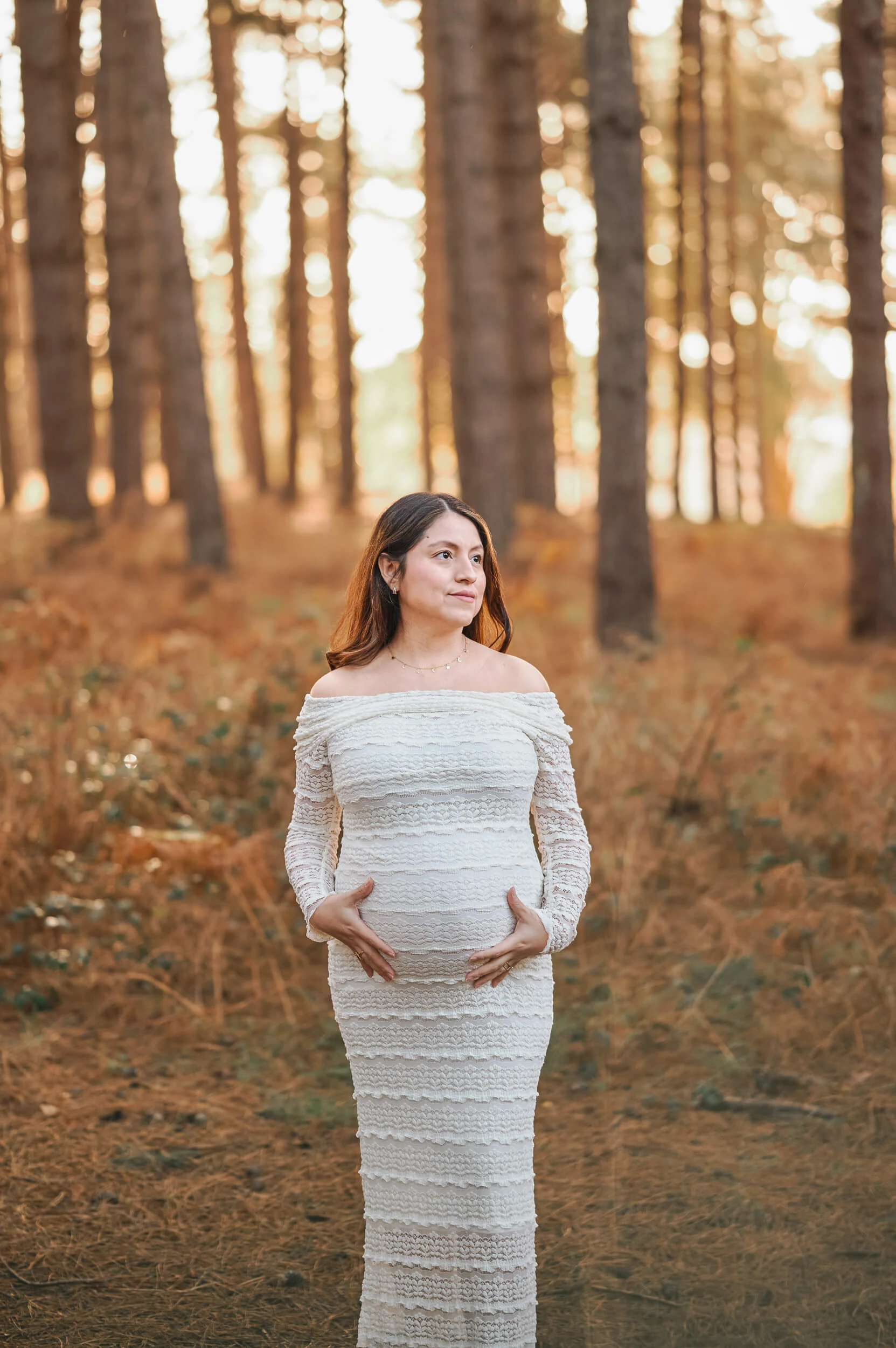 natural pregnancy photoshoot in forest