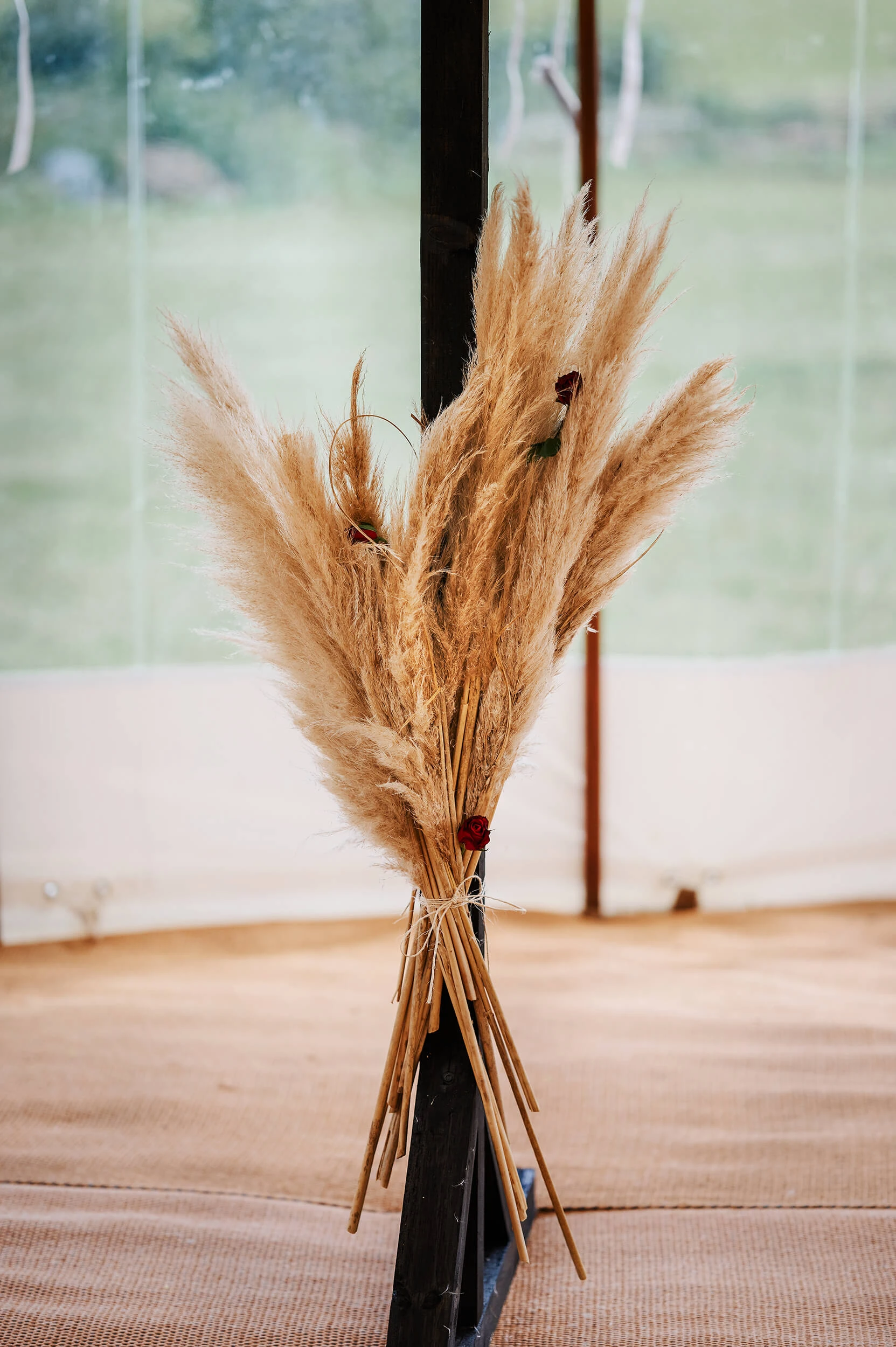 Boho_Gothic_Romantic_Relaxed_Alternative_Wedding_Photographer_In_Suffolk_Kezia_Tan