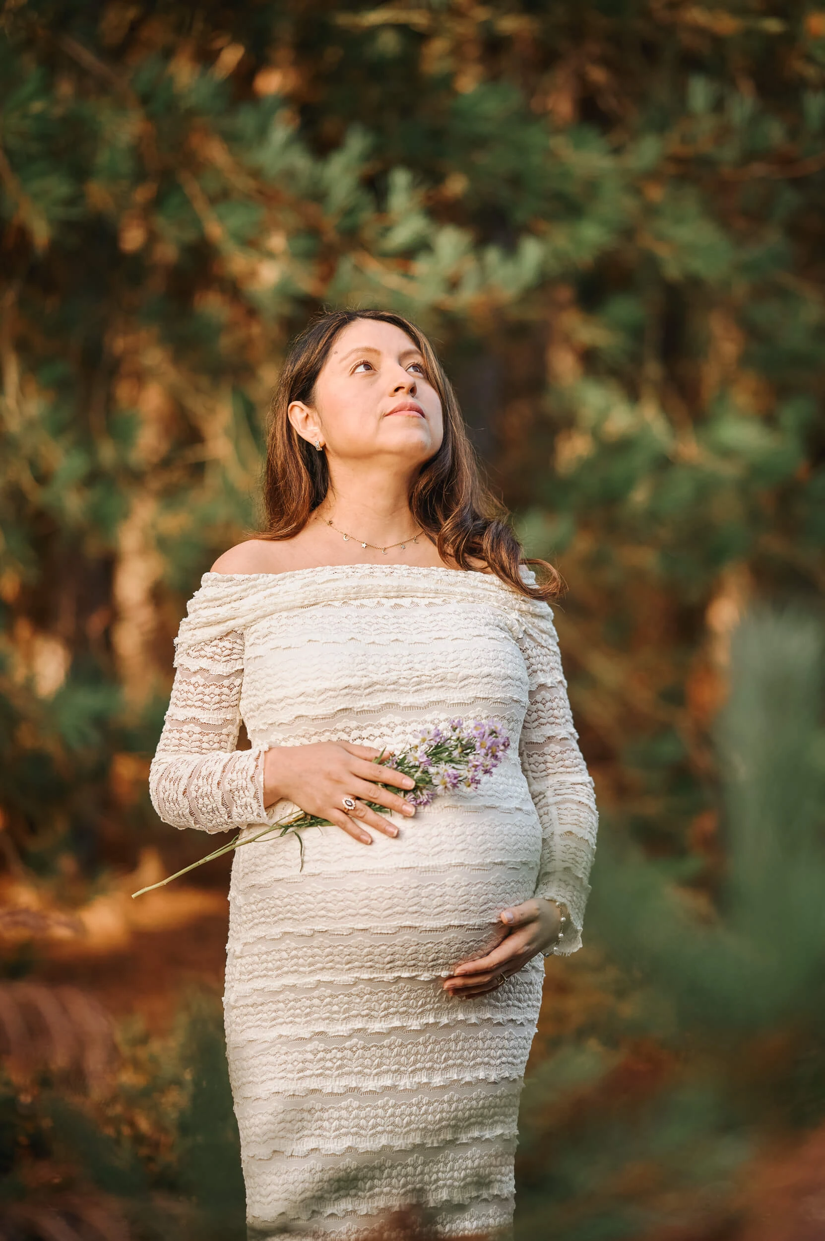 maternity photo shoot with flowers