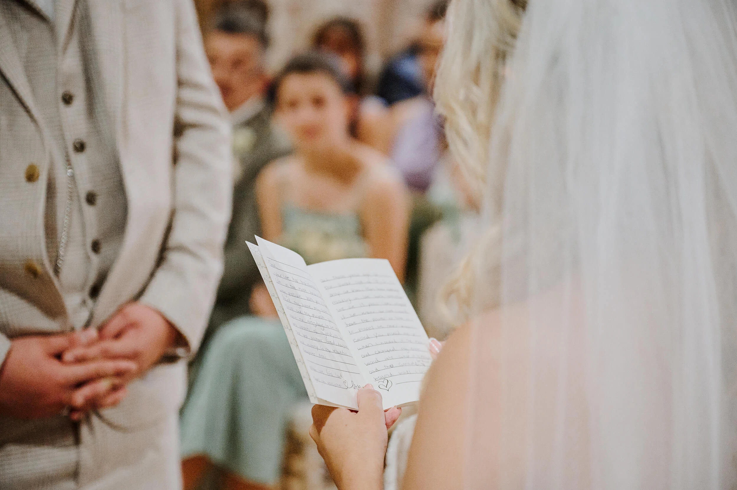 alternative-countryside-barn-wedding-in-suffolk-photograhper-