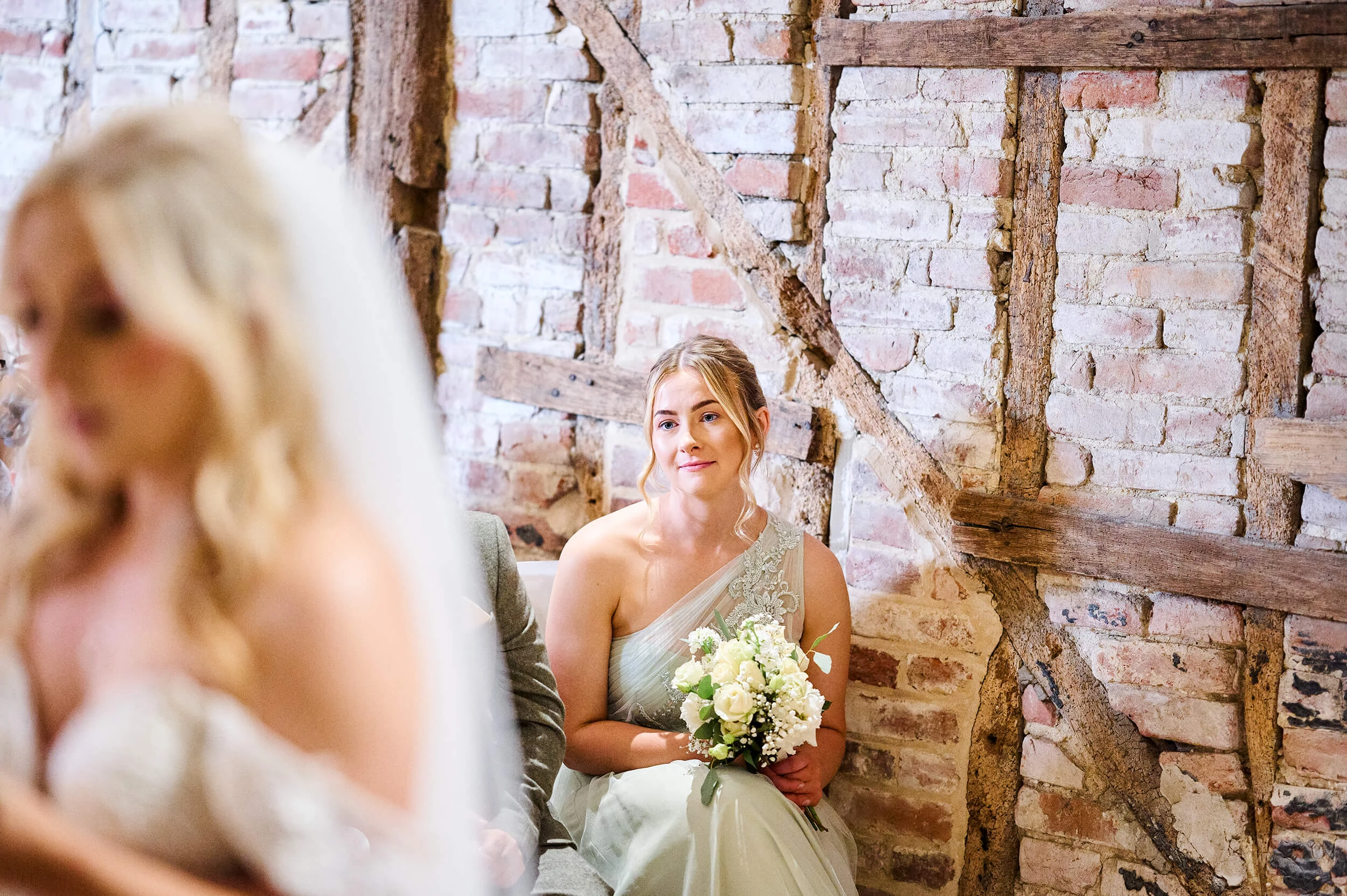 alternative-countryside-barn-wedding-in-suffolk-photograhper-