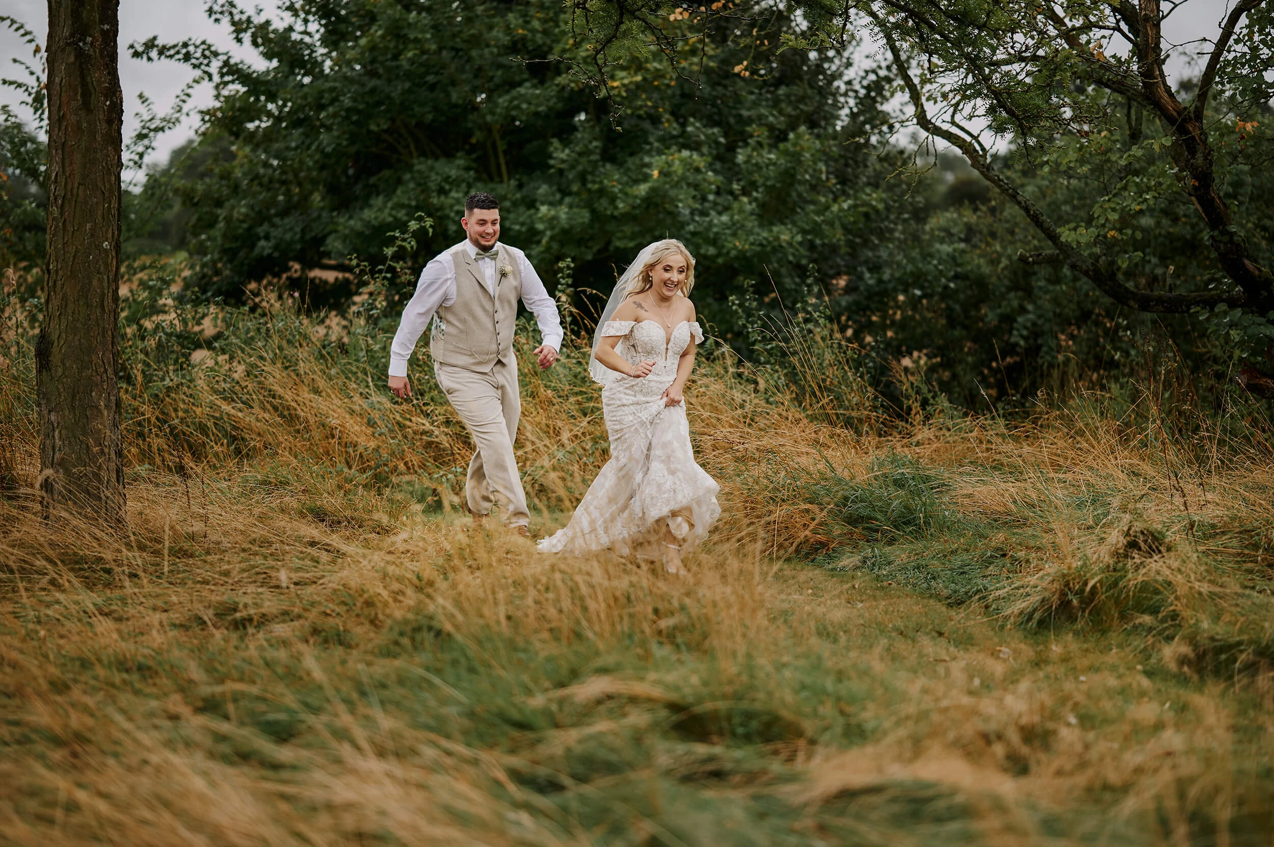 alternative-creative-wedding-photographer-suffolk-barn-venue