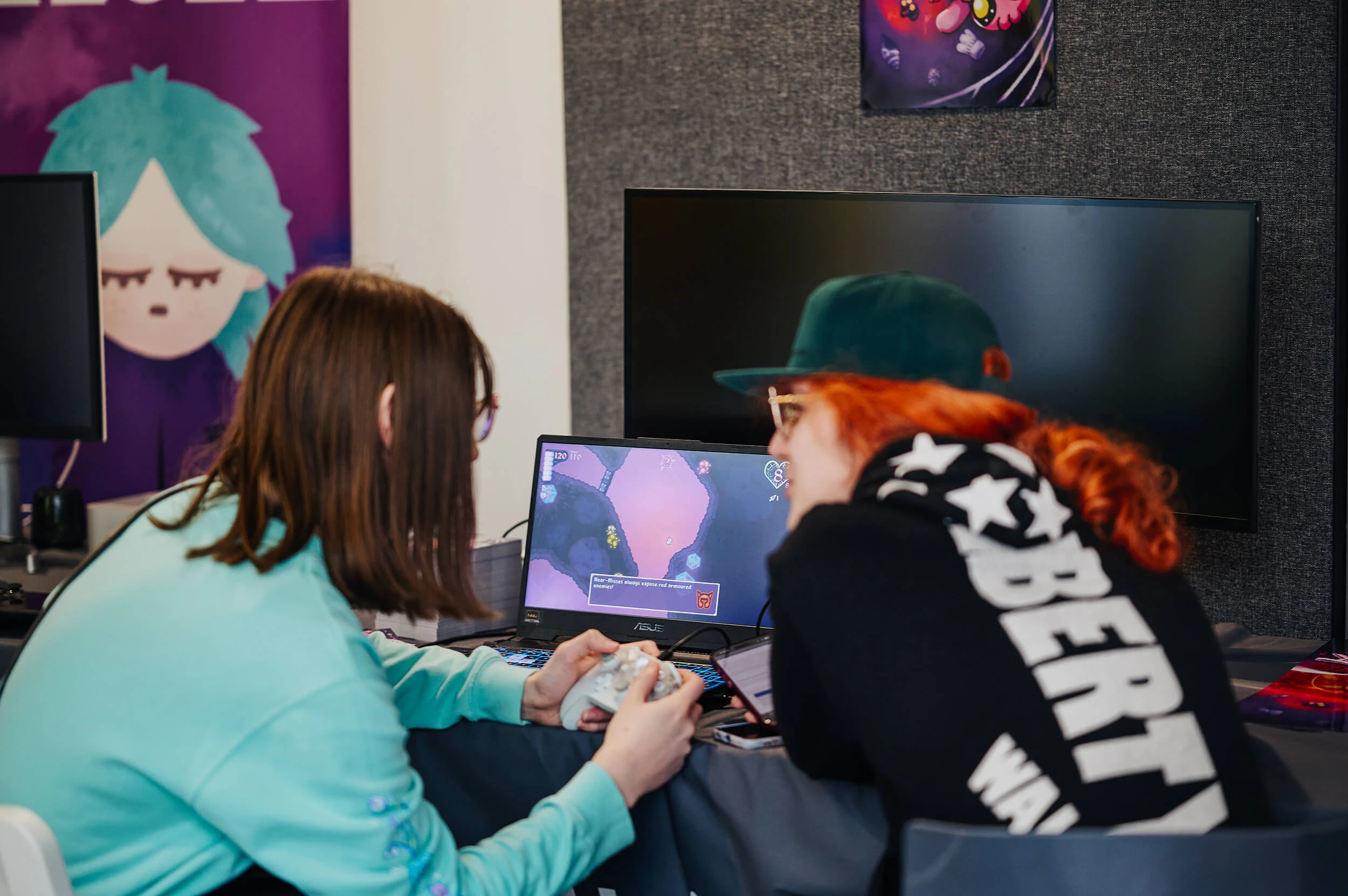gaming-event-photographer-in-suffolk-kezia-tan