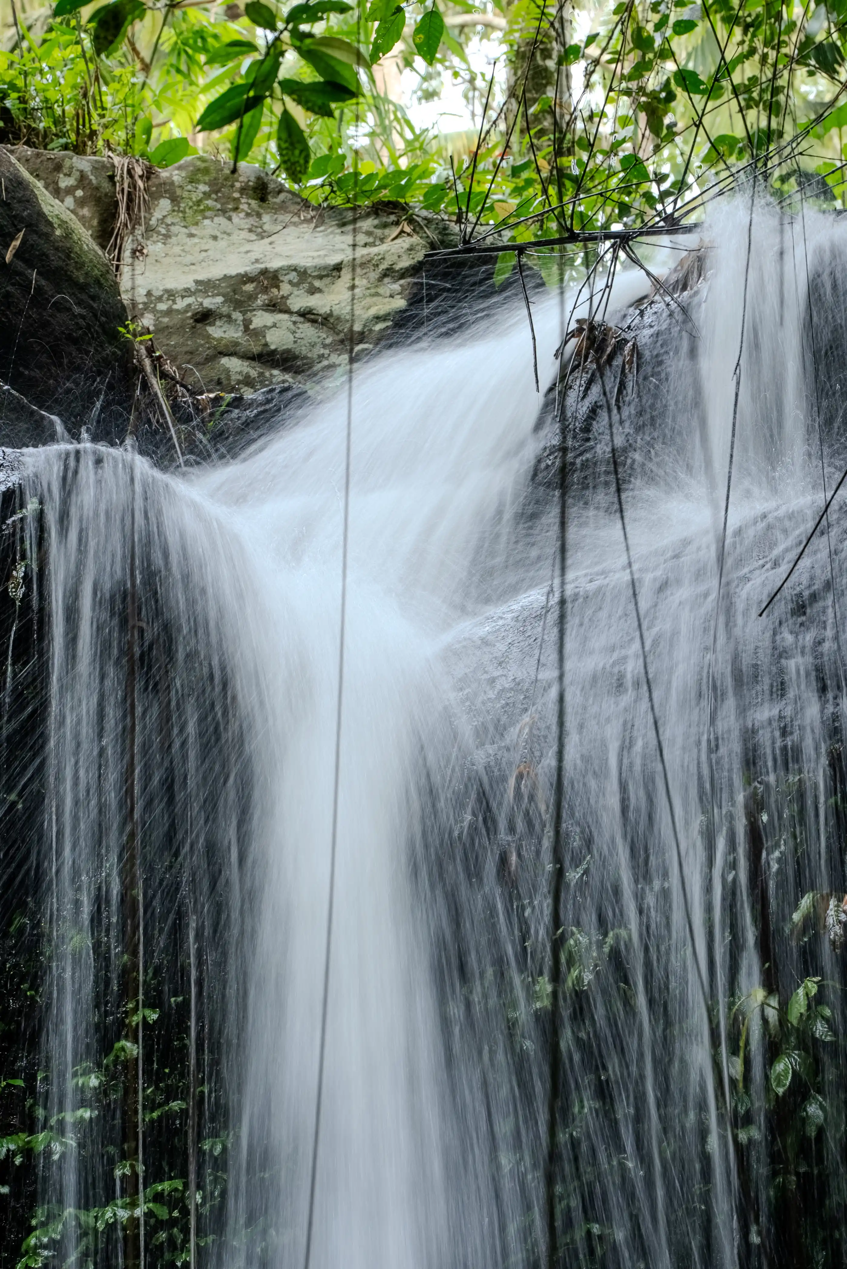 1881-baliecostayremichapeaublancwaterfall-swimming-04-17340864030141.jpg