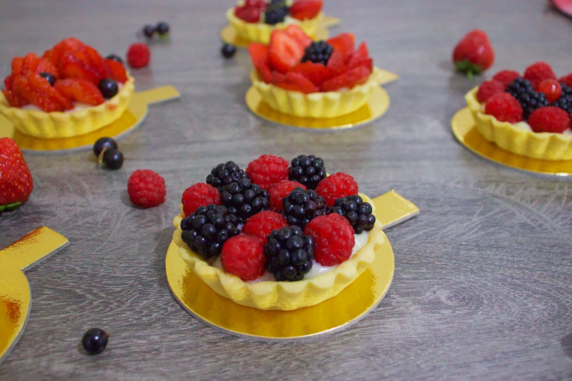 444-berries-mini-tart.jpg