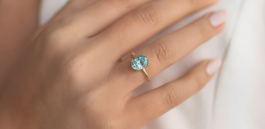 A woman hand wearing diamond ring