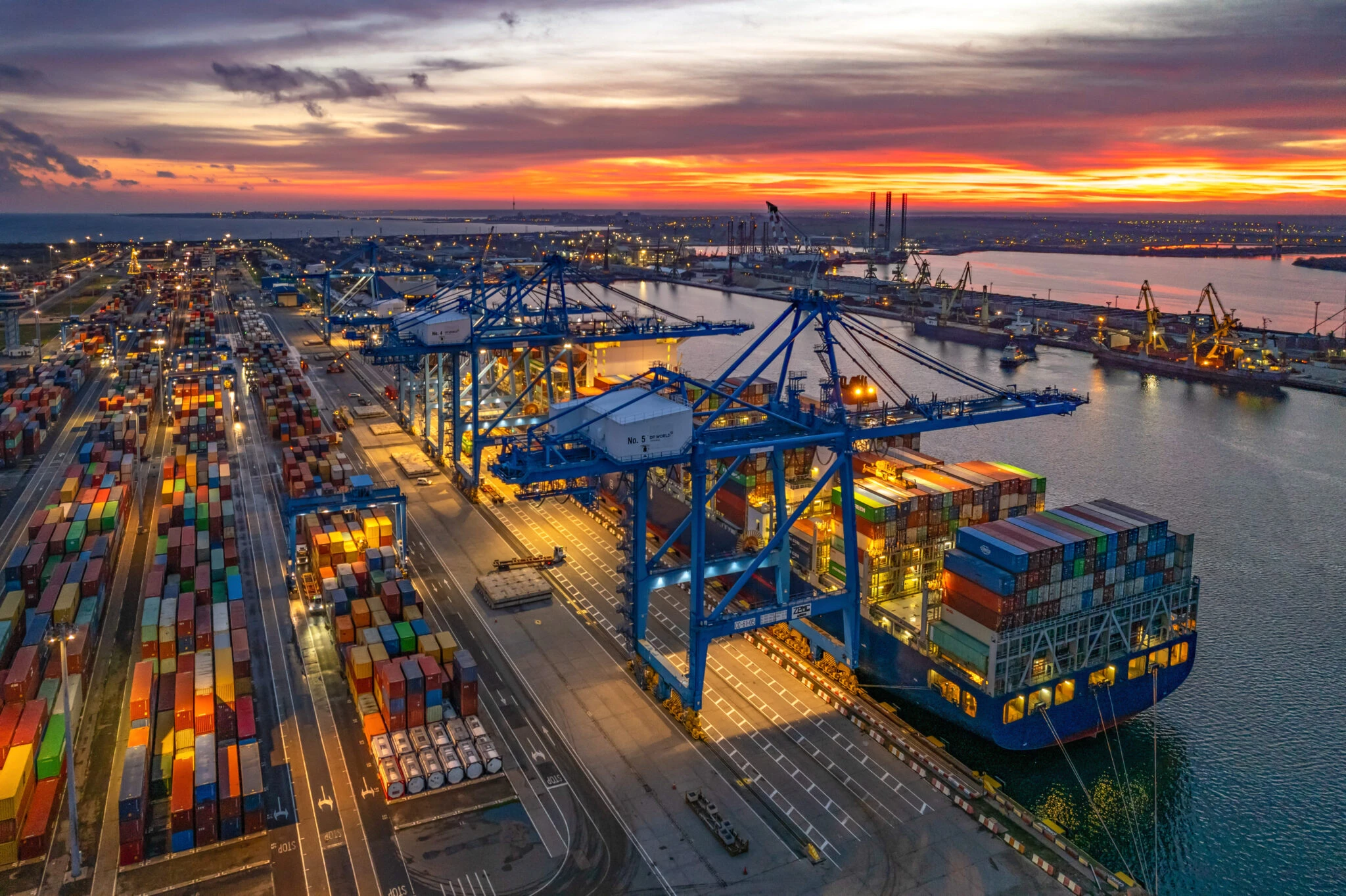 r47-constanta-port-scaled-17531125932694.jpg