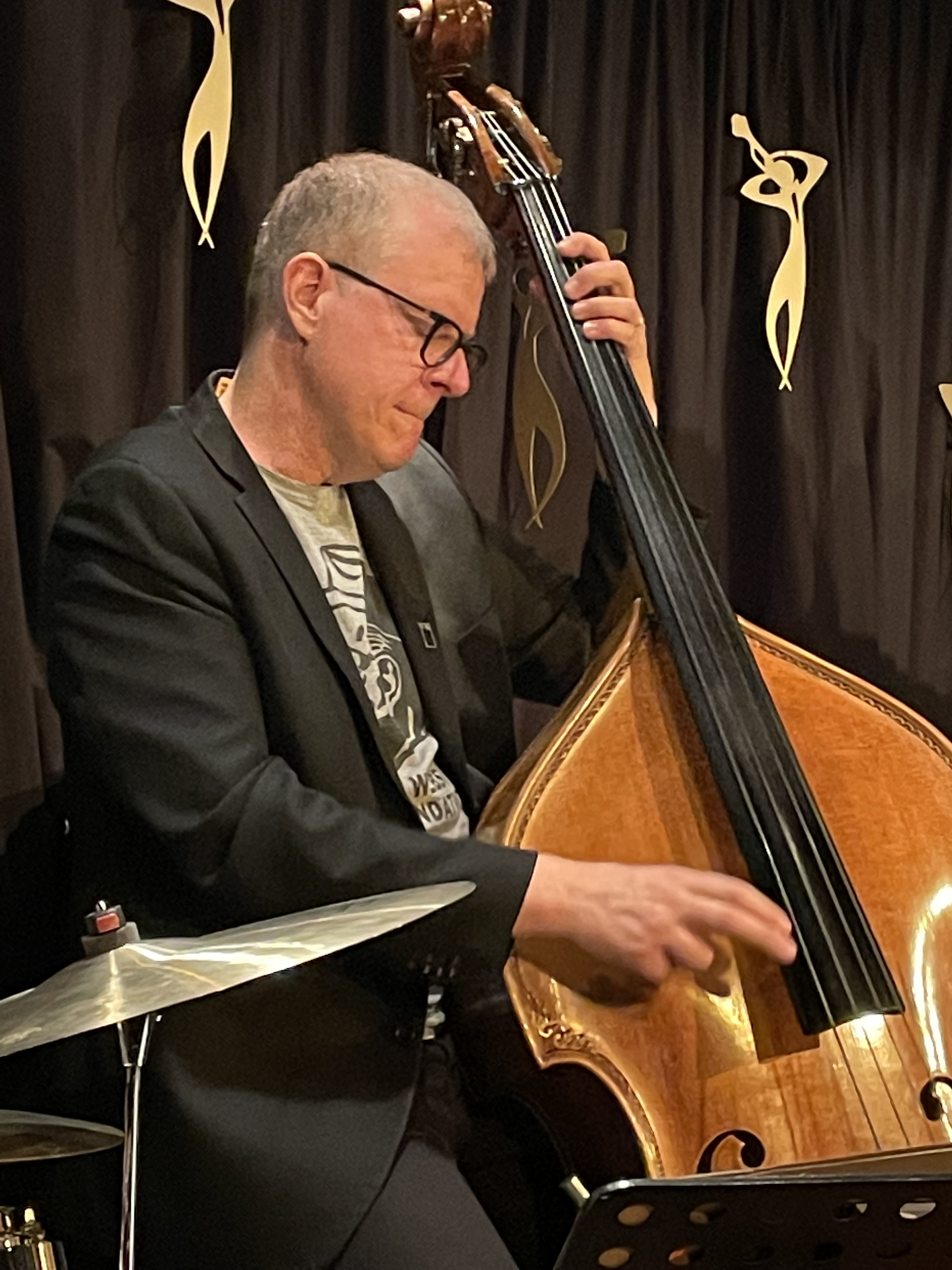 Champian Fulton Trio 77-basist.jpg