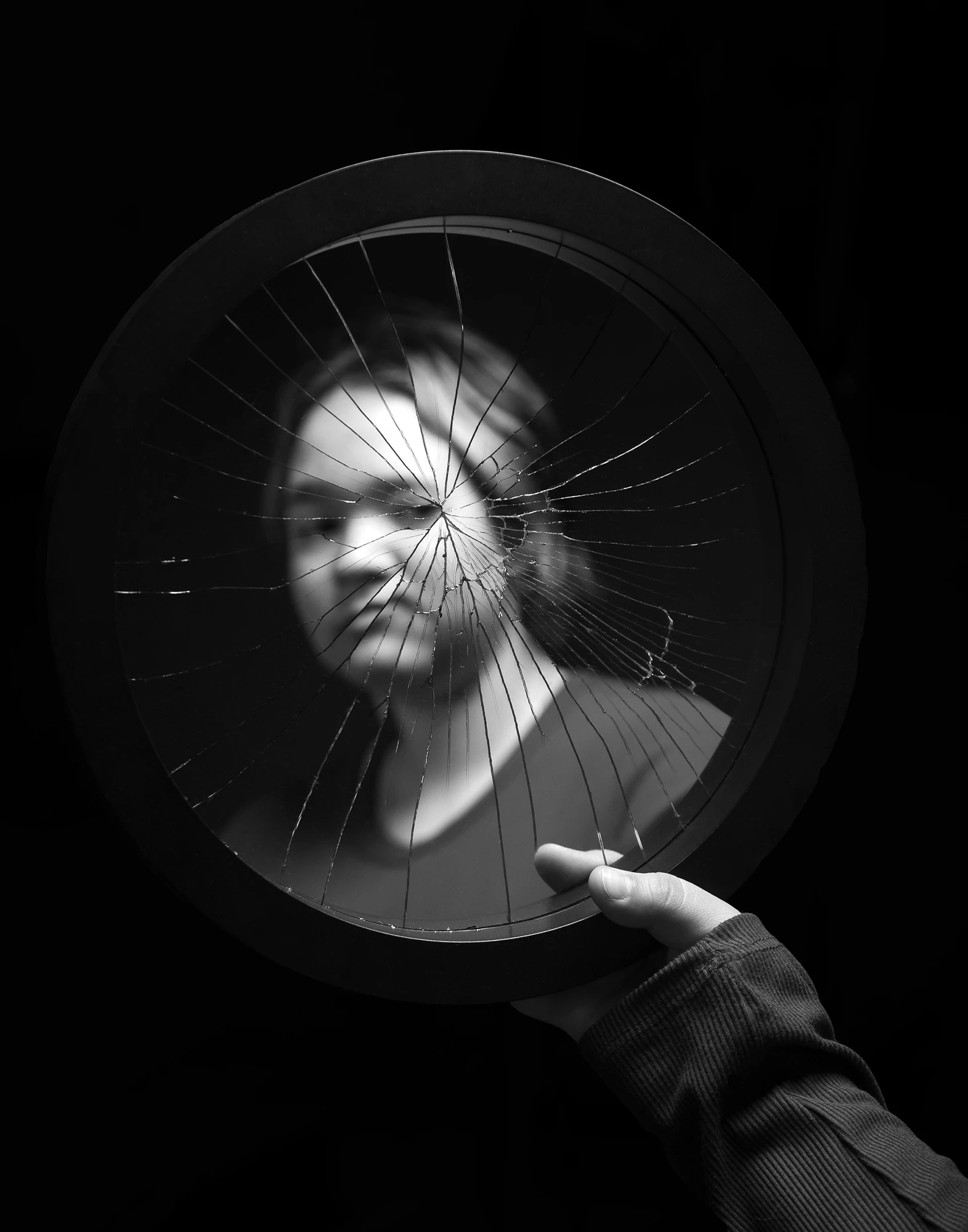 1687-mirror23-17460501736945.jpg