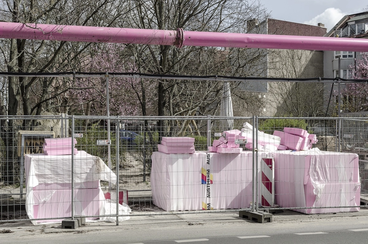  An image from the photographic series Pipe Dreams by Piero Serra