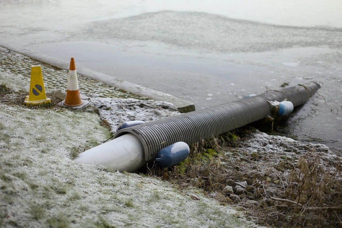  An image from the photographic series Pipe Dreams by Piero Serra