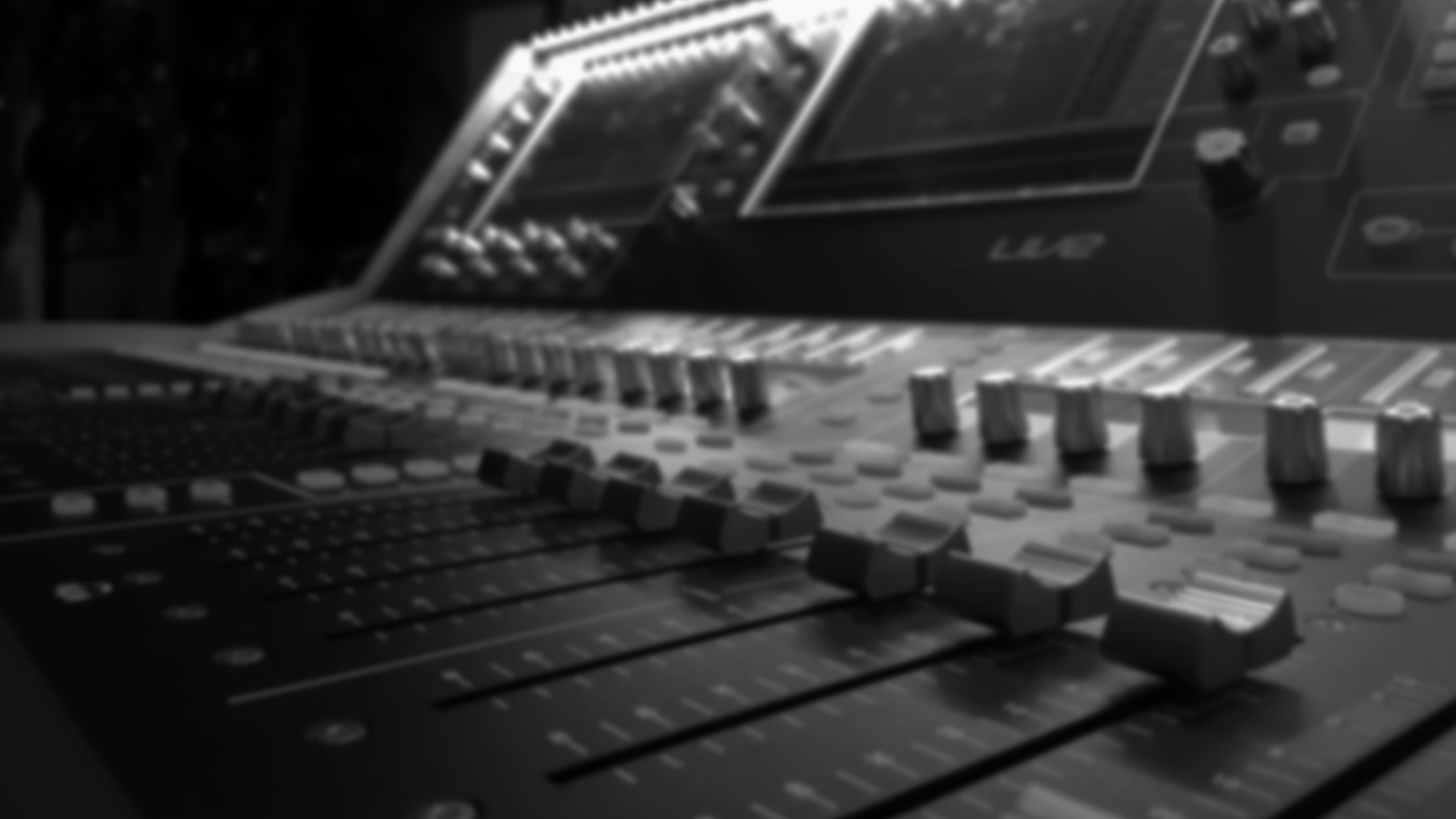 r545-digitalmixerbw-16999342119207.png