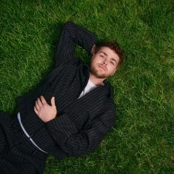 489-alex-warren-eternity-17560587431731.jpg