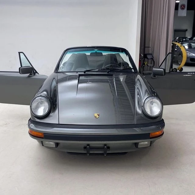 1988 Porsche 911 Carrera Cabriolet