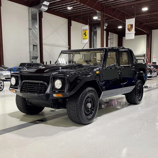 1989 Lamborghini LM002 SUV