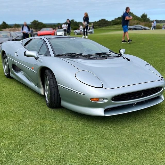 1993 Jaguar XJ220