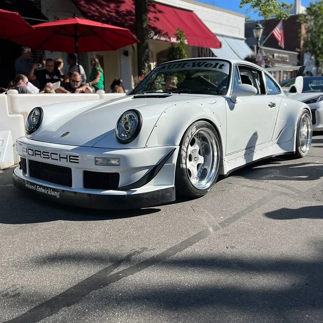 1993 Porsche 911 Carrera RWB