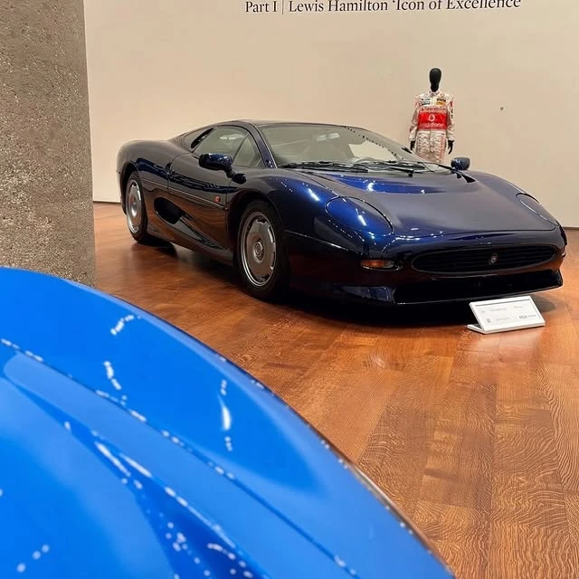 1994 Jaguar XJ220