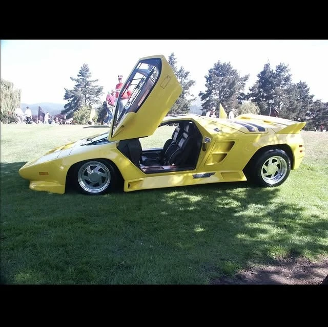 1992 Vector W8