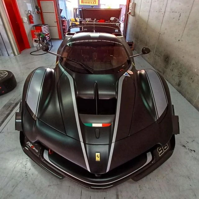 2016 Ferrari FXX-K EVO