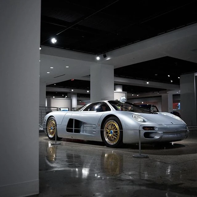 1987/1993 Isdera Commendatore 112i