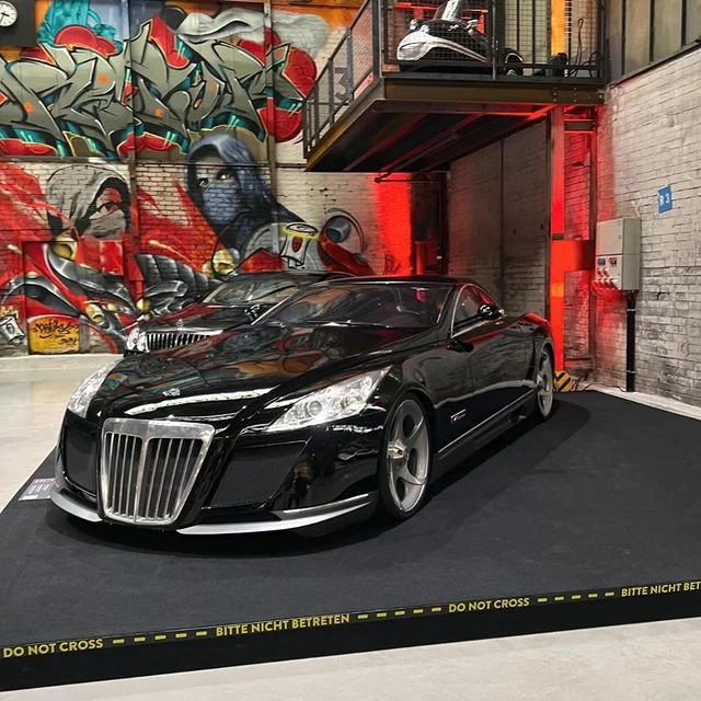 2004 Maybach Exelero