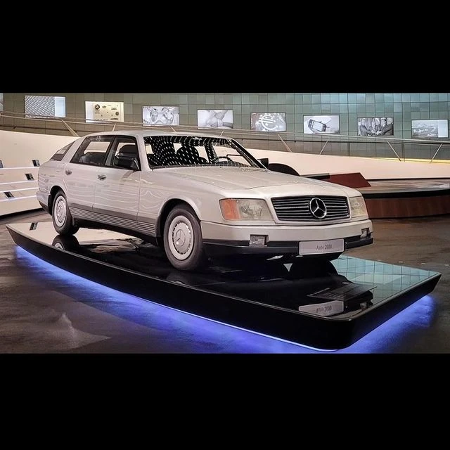 1981 Mercedes-Benz Auto 2000