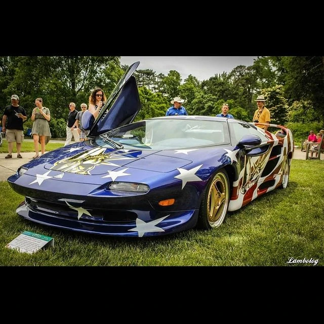 1996 Vector M12 ‘American Anthem’ show car