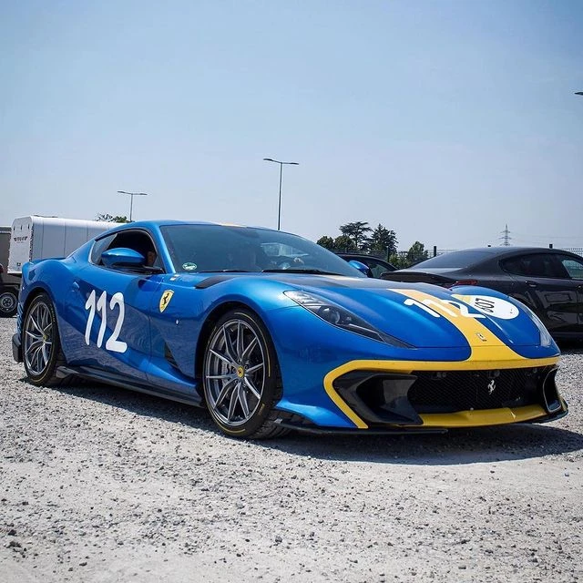 2023 Ferrari 812 Competizione