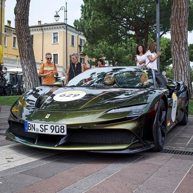 2022 Ferrari SF90 Spider ‘Cavalcade 10th Anniversary Edition’