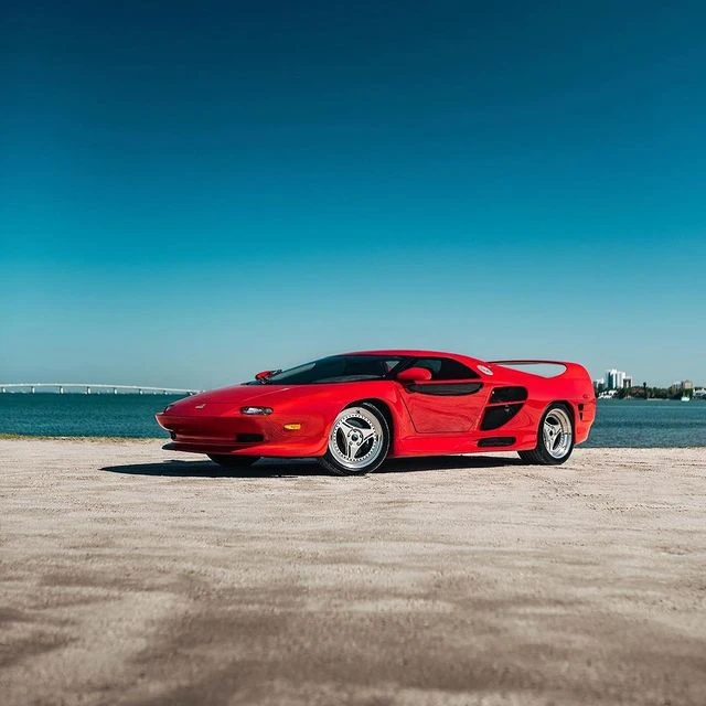 1996 Vector M12