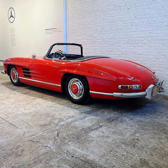 1961 Mercedes-Benz 300SL Roadster