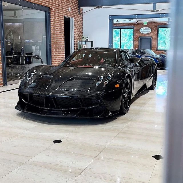 2016 Pagani Huayra Coupè