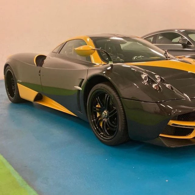 2015 Pagani Huayra Coupe