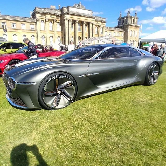 2019 Bentley EXP 100 GT