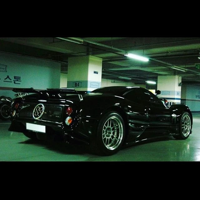 2005 Pagani Zonda 7.3L S