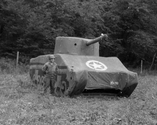 1569-inflatable-sherman-tank.jpg