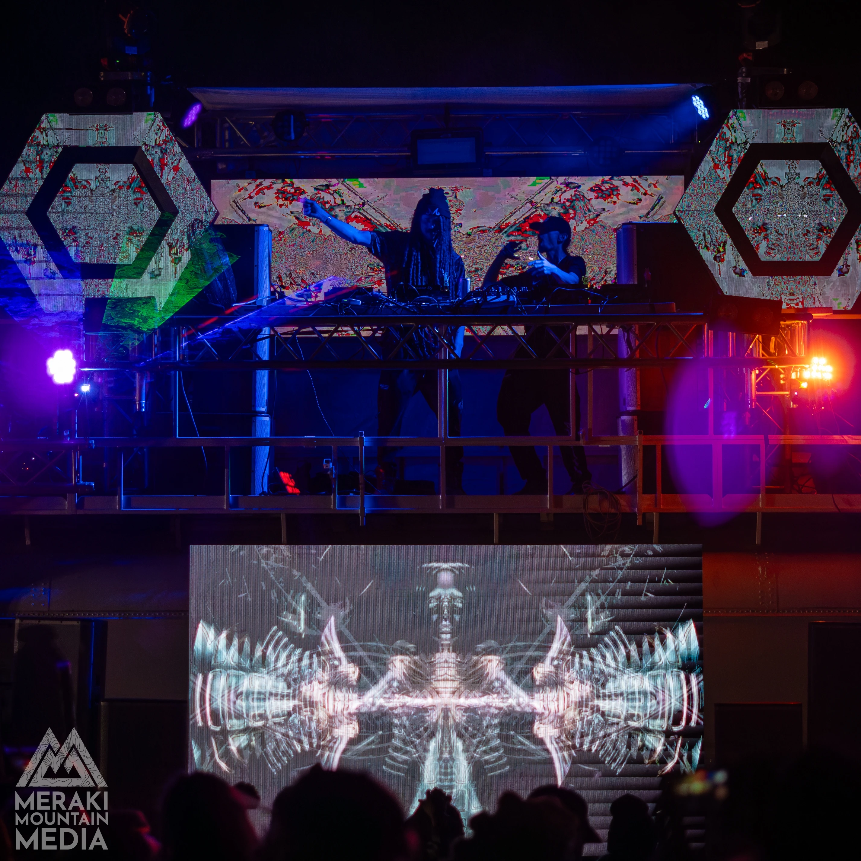 r218-stageclose-16949292560747.jpg