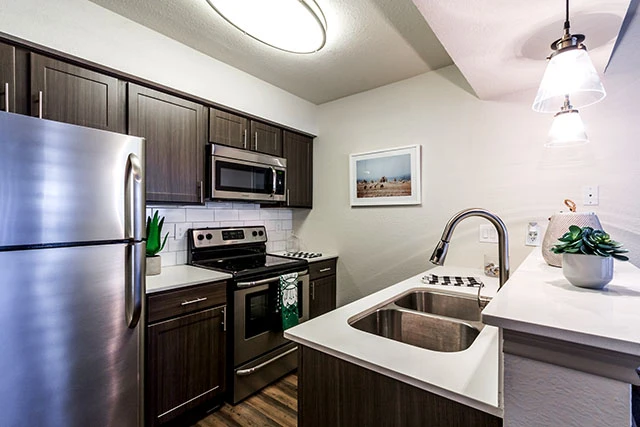 🌳 White Rock Lake / Lower Greenville Second Chance Leasing – 1 Bedroom Charm Near Trails, Cafés & Culture | $1,019–$1,384 | 509–786 Sq Ft